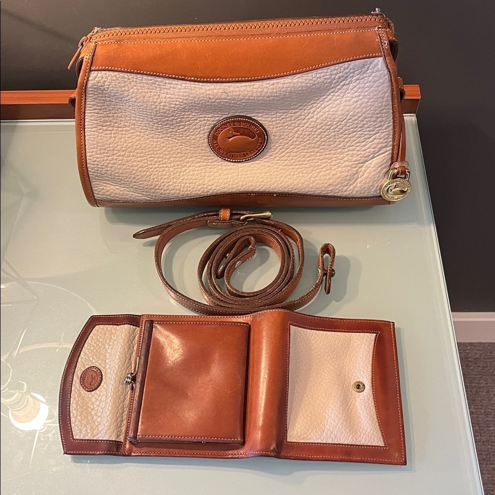 Dooney & Bourke Peddle leather crossbody with matching wallet - Picture 7 of 9